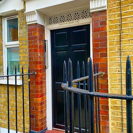 Flat The Shard Apartment London Bagian luar foto